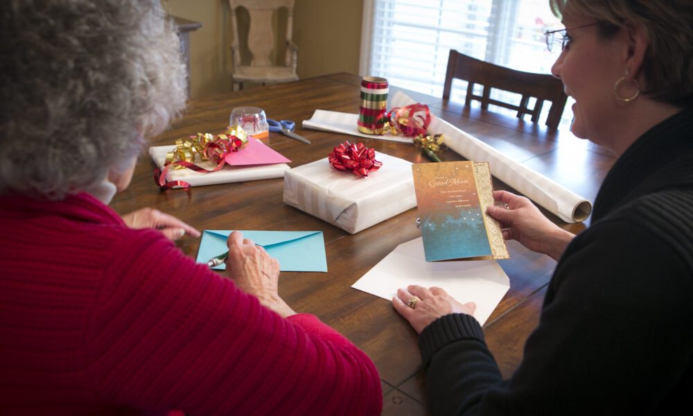 56 Best Gifts for Senior Citizens this Holiday Season - Stellar Senior  Living Communities